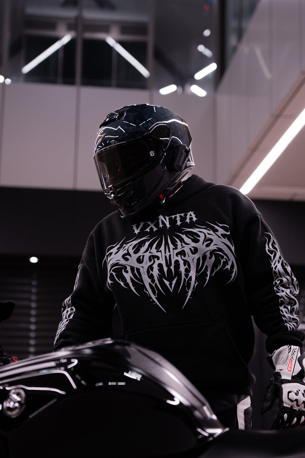 ONYX HOODIE