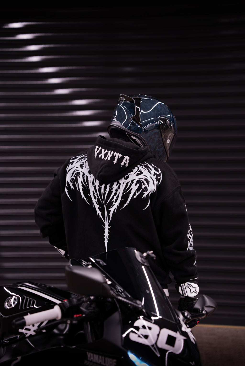 ONYX HOODIE